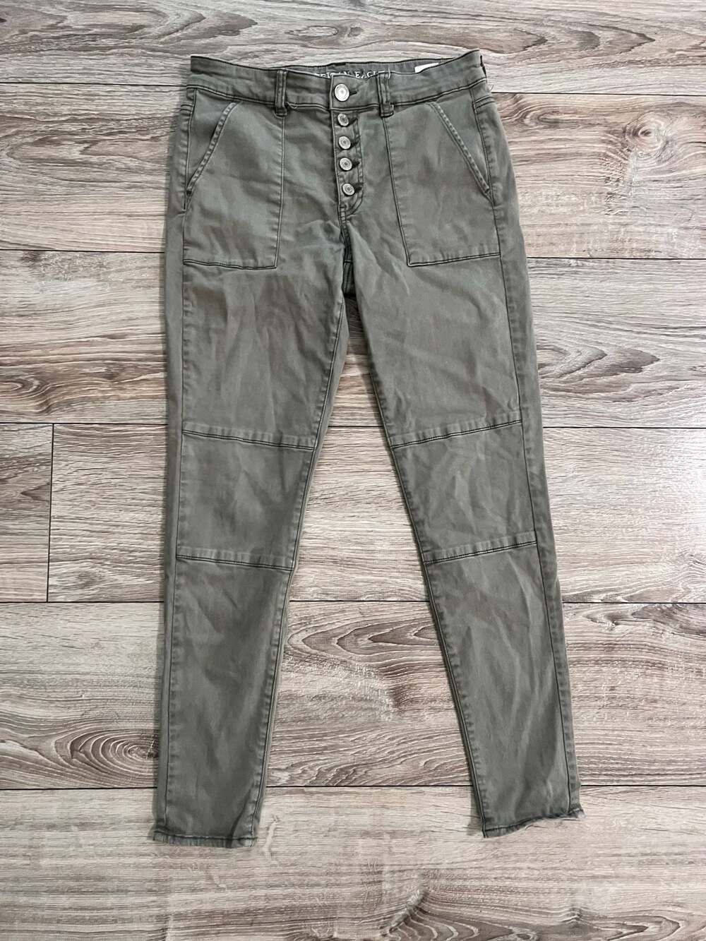 American Eagle Outfitters Women's Army Green Super Stretch Button Fly Jegging Pa